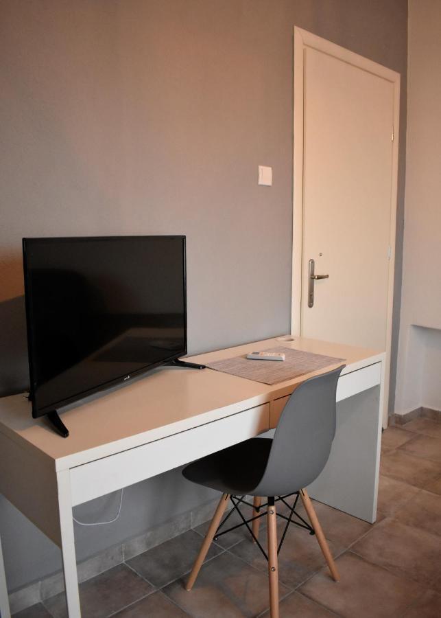 Apartamento Cozy And Modern Komotiní Exterior foto