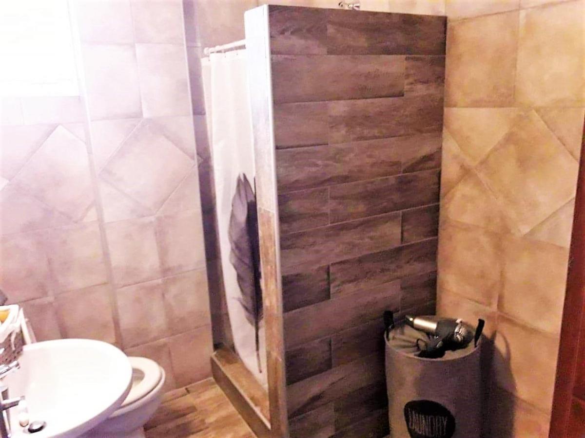 Apartamento Cozy And Modern Komotiní Exterior foto
